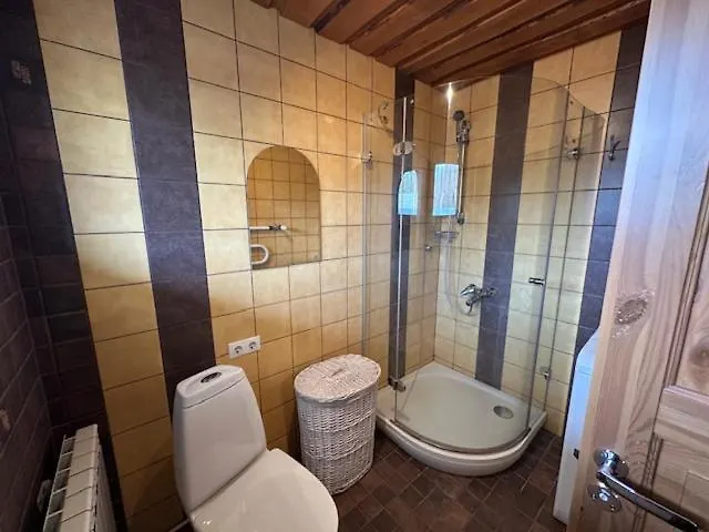 Kastan House * Mustvee